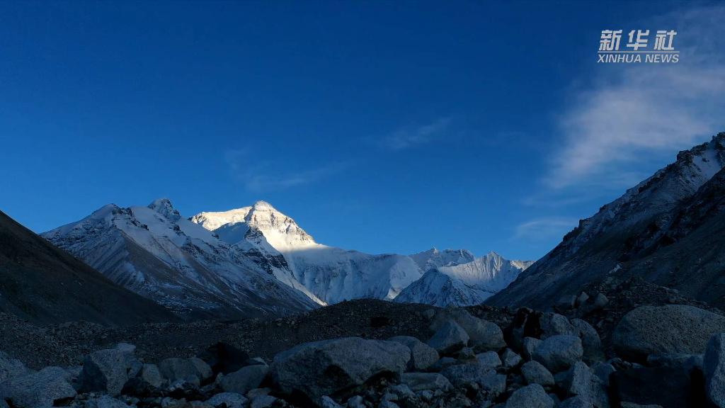 无惧风雪鉴未知长空万里探山河——中国珠峰科考踏足“新境界”-新华网