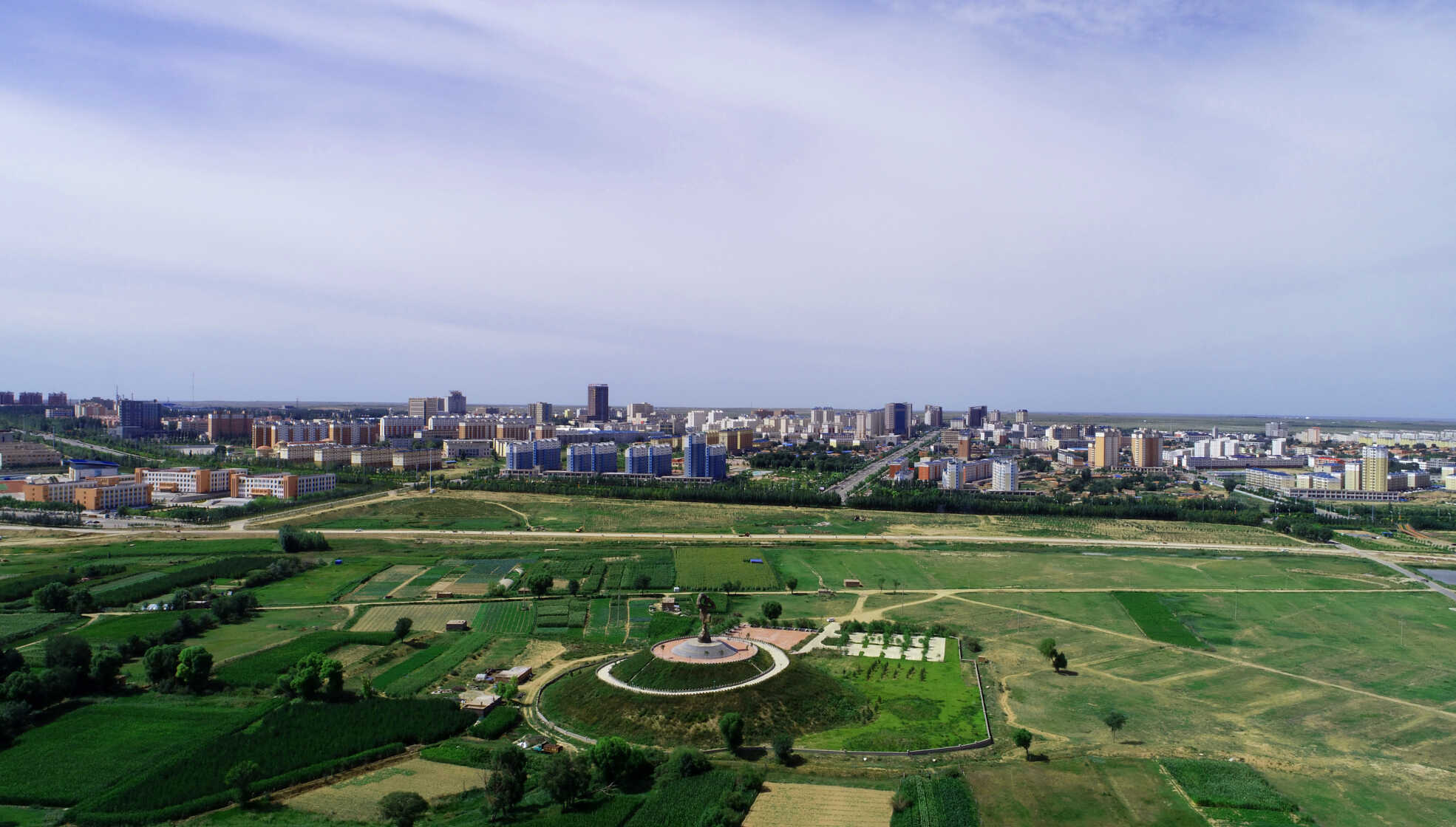 全国文明城市创建巡礼第42期丨内蒙古自治区杭锦旗:一抹"志愿红"温暖