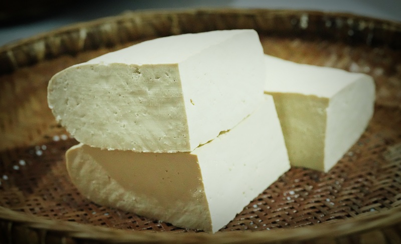 巧手制成真玉版舌尖上的土家柴火豆腐